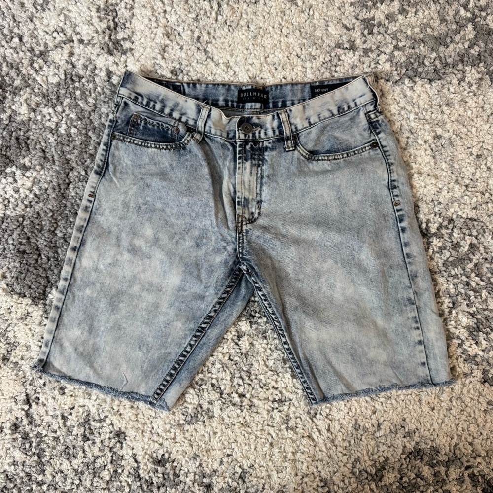 Bullhead Denim Co, Men’s Light Wash Skinny Fit Denim Jean Shorts, Waist: 32